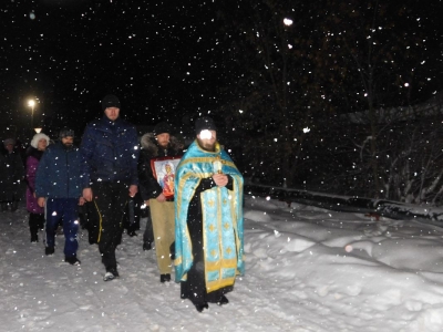 Крестный ход трезвенников состоялся в Свято-Николаевском монастыре