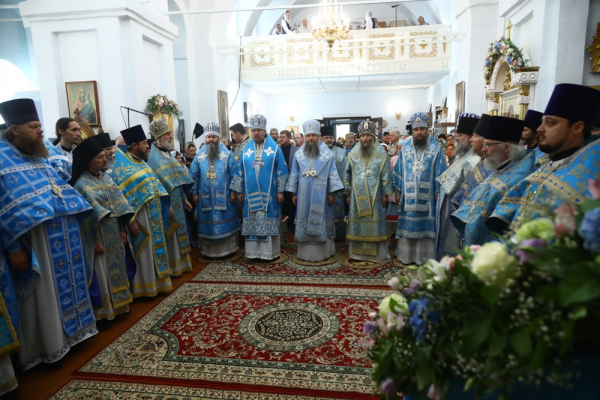 Праздничные торжества в честь 400-летия Свято-Покровского женского монастыря