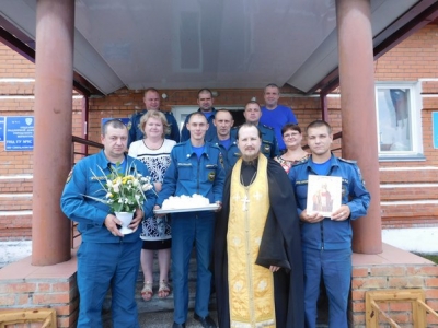 Братия Свято-Николаевского монастыря поздравили огнеборцев с праздником Равноапостольного Князя Владимира
