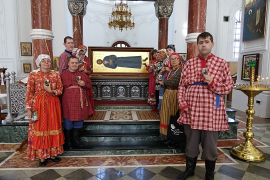 Выступление новосибирского театра детей-инвалидов перед братией монастыря