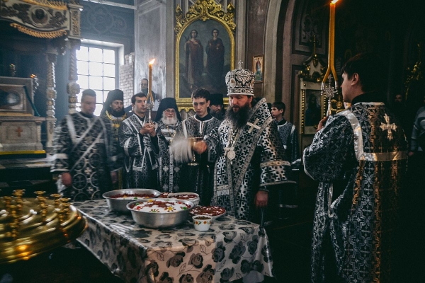 Литургия Преждеосвященных Даров и освящение колива в Николаевской обители