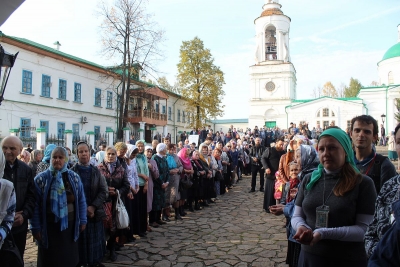 24 сентября накануне празднования Дня Святого Симеона Свято-Николаевская обитель приняла многочисленных паломников
