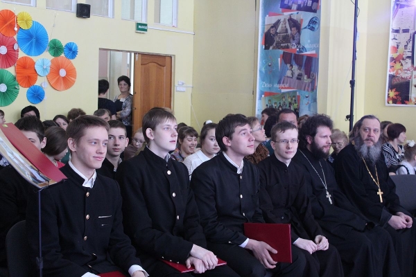 XII Областная детская научно-практическая конференция состоялась в Верхотурье при поддержке Свято-Николаевского монастыря