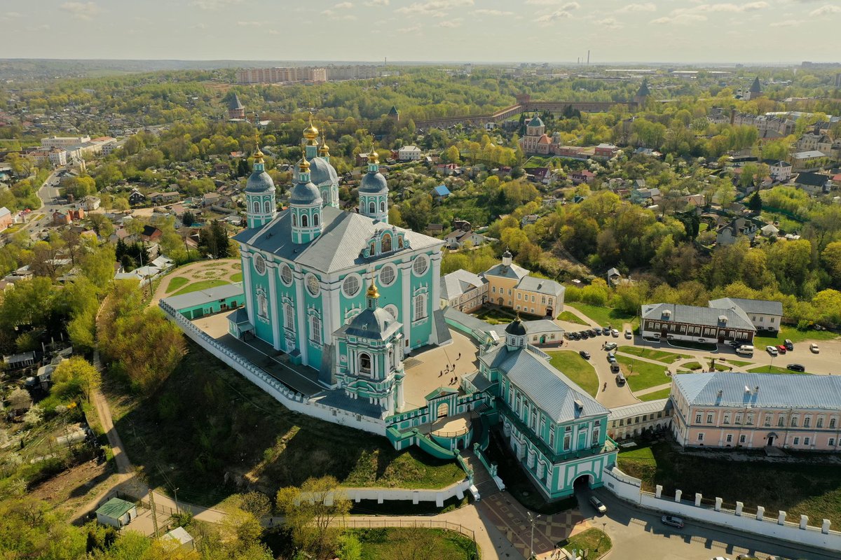 Смоленск собор Успения Пресвятой Богородицы внутри