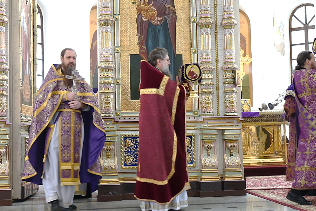 Великий четверг. Великий четверг страстной. Великий Четверток страстной седмицы. Великий четверг страстной седмицы цвет облачения.