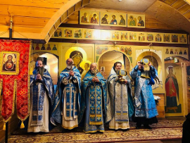 Игумен Иероним (Миронов) возглавил Божественную Литургию в Боголюбском женском монастыре 25.11.2021 года