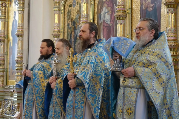 Божественная литургия на Сретение Господне