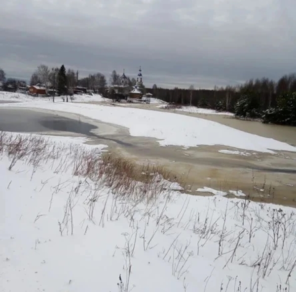 В ожидании лодочной переправы