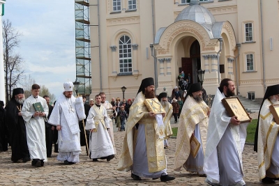 Архиерейская Литургия отслужена в Свято-Николаевском монастыре в Престольный праздник