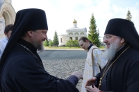 Архиерейская божественная литургия в неделю святых отцов Первого Вселенского Собора