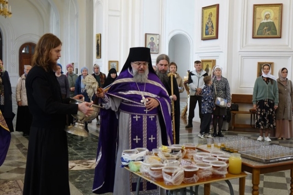 МЕДОВЫЙ СПАС В СВЯТО-НИКОЛАЕВСКОМ МОНАСТЫРЕ