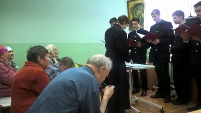 Воспитанники Верхотурского Православного училища выступили с концертом в Доме-интернате для пожилых людей