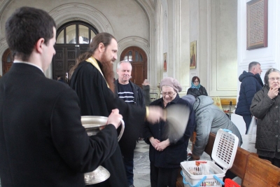 Предпасхальное освящение куличей, яиц и пасох в Свято-Николаевском монастыре