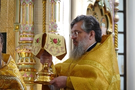 Причастие на Божественной литургии в День Всех Святых