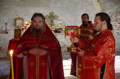 Игумен Иероним возглавил  первую за 100 лет Божественную литургию в Иоанно-Предтеченcкой церкви