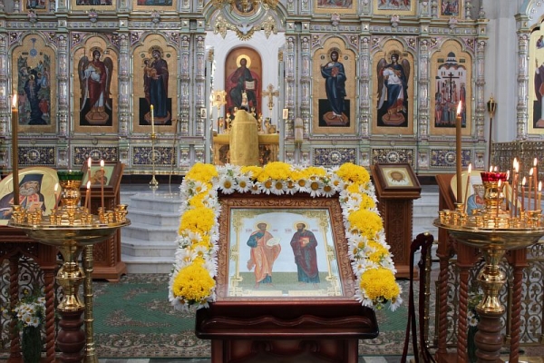 Праздник святых апостолов Петра и Павла встретили в Свято-Николаевском монастыре