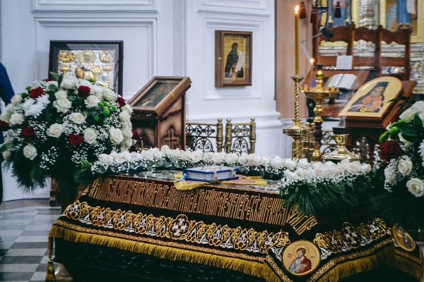 Великая Пятница, вынос и погребение Плащаницы в Свято-Николаевском монастыре