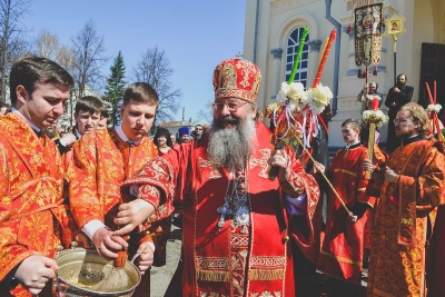 Крестный ход в Светлый Вторник возглавил Владыка Кирилл