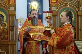 Божественная литургия в честь празднования иконы Божией Матери "Живоносный источник" в Актайском скиту монастыря