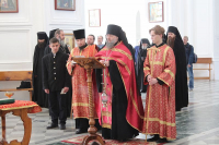 Панихида о погибших воинах в Крестовоздвиженском соборе в День Победы.