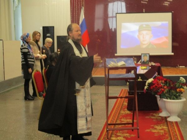 В Верхотурье простились с погибшим воином