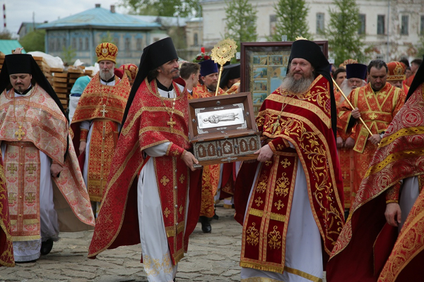 Ковчег с мощами святого Симеона Верхотурского отправился по храмам Екатеринбургской митрополии